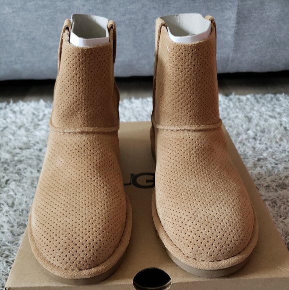 ugg boots unlined